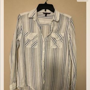 Victoria Secret Womens long sleeve button-up shirt with pockets size S/P.